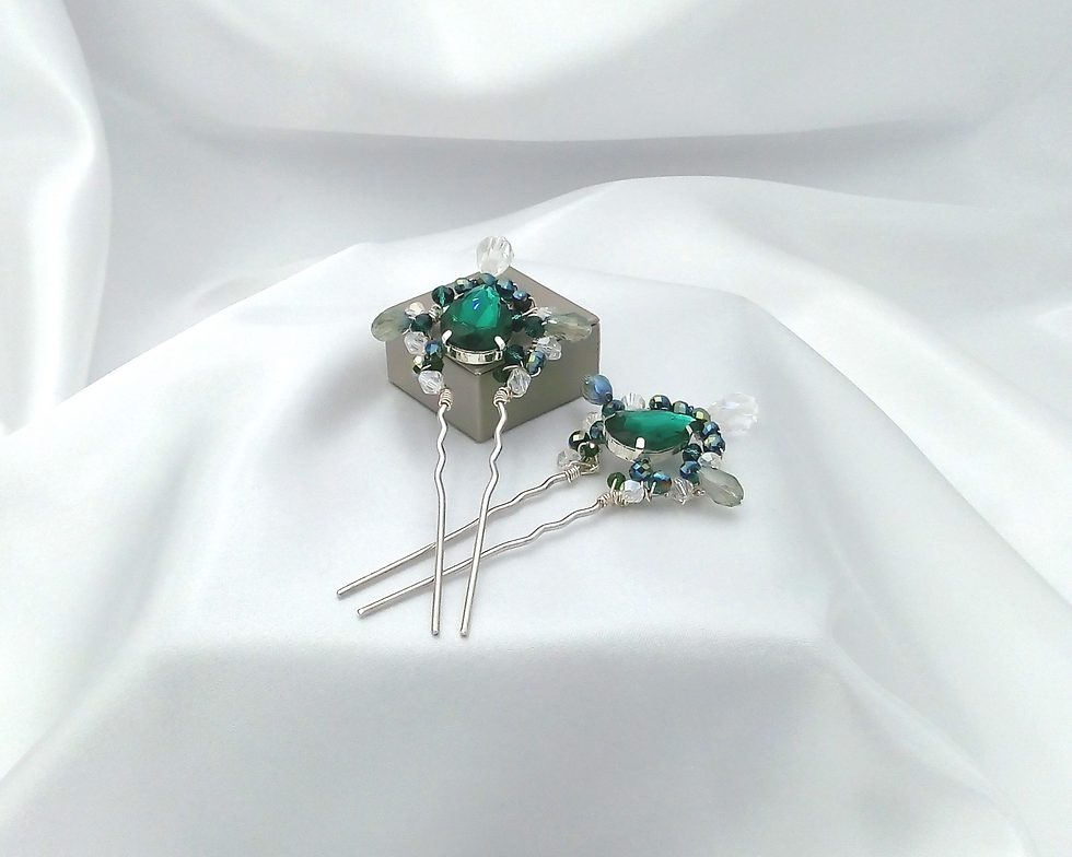 Thumbnail: Emerald Green Wedding Prong Hair Pins