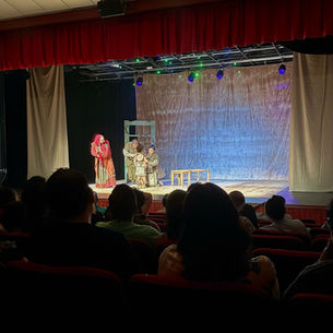 La Butaca Roja: Un viaje teatral que toca el corazón de grandes y chicos