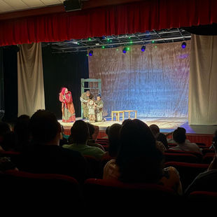 La Butaca Roja: Un viaje teatral que toca el corazón de grandes y chicos