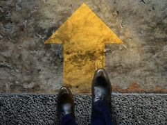 Leading Through Uncertainty: How CEOs Navigate the Dual Challenge of AI Transformation and Stakeholder Trust
