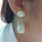 Gold drop earring with irregular baroque pearls