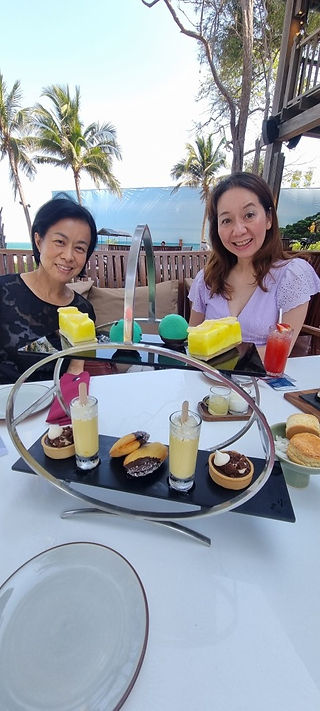 Eating by the beach