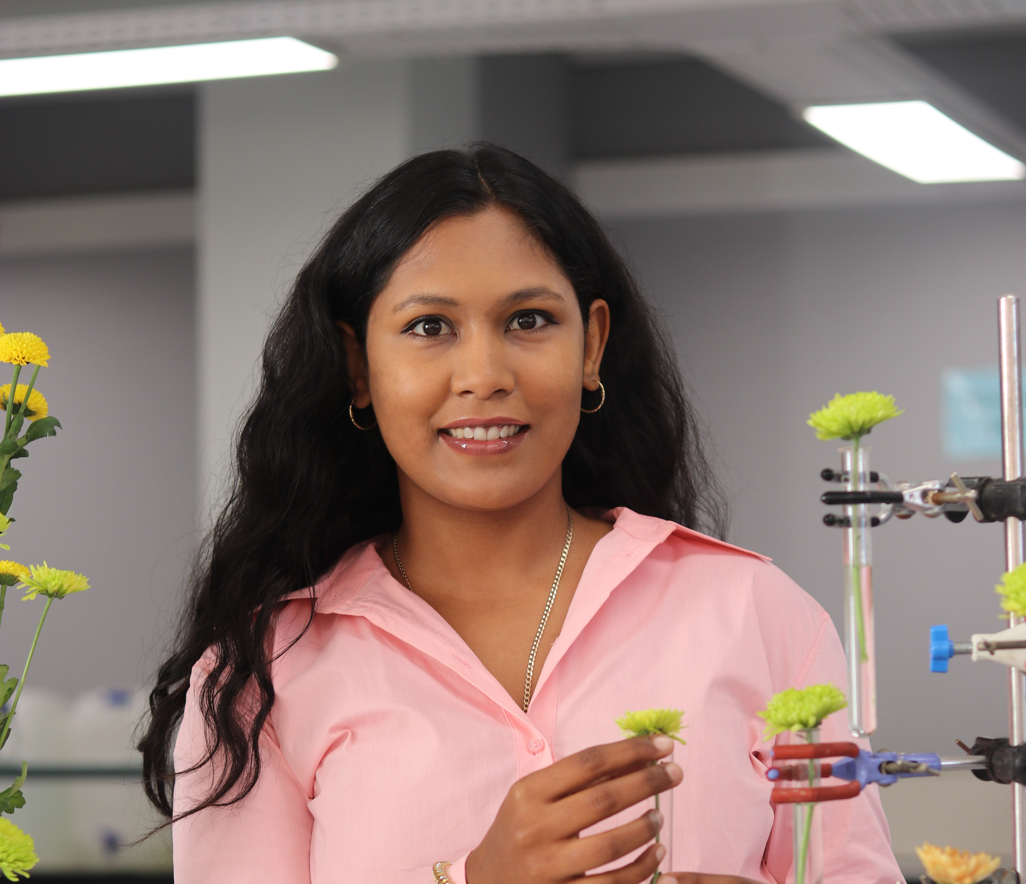 Writer: Mendhi Henna Dasram