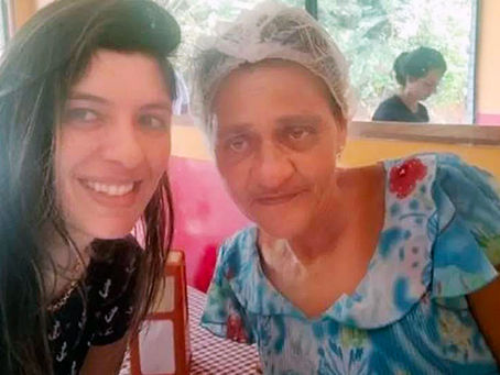 MULHER ENCONTRA R$ 5 MIL E DEVOLVE PARA PROPRIETÁRIA EM MAR DE ESPANHA