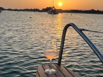 Coucher de soleil en catamaran