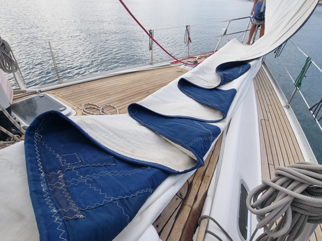 Comment entretenir les voiles de votre voilier.