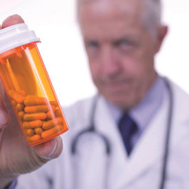 Sverige daltar med läkare som skriver ut narkotika