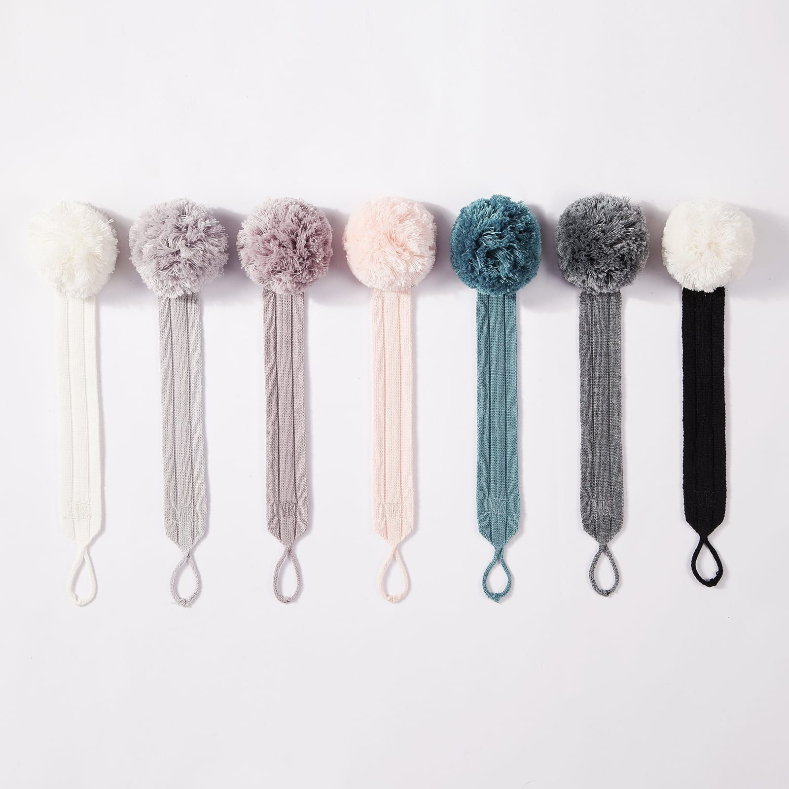 מחזיק למוצץ פונפון סריג