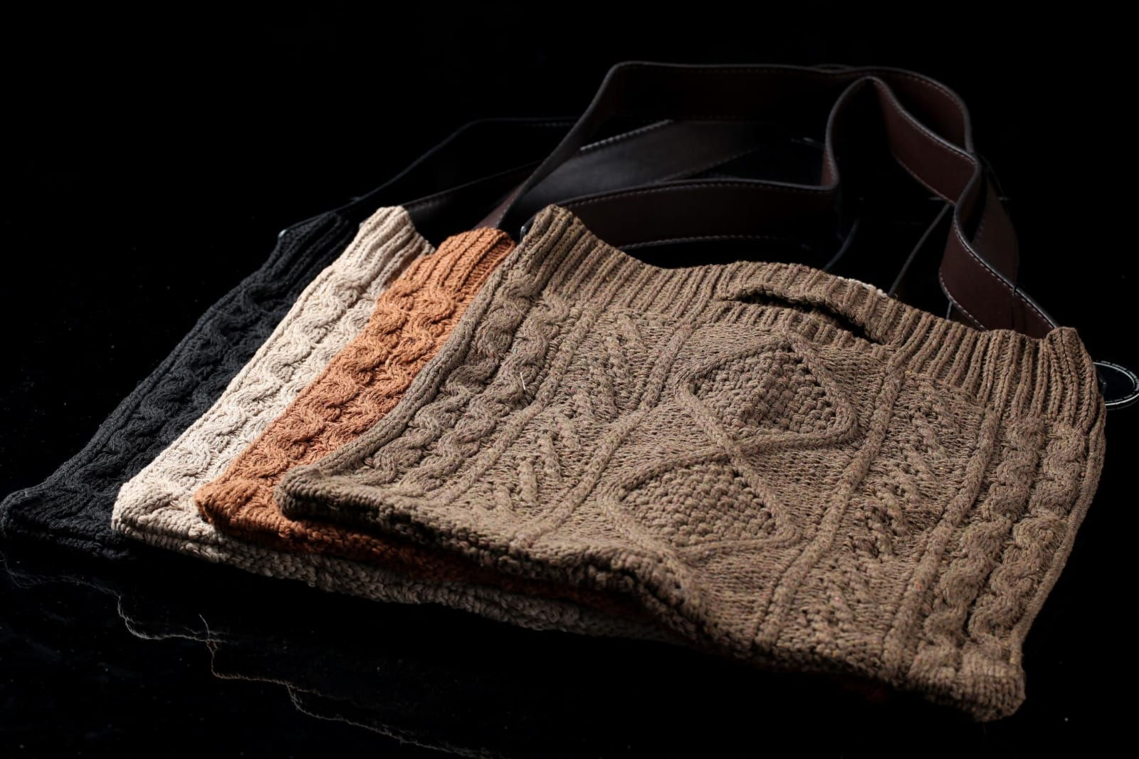 תיק סריג עם ידית עור