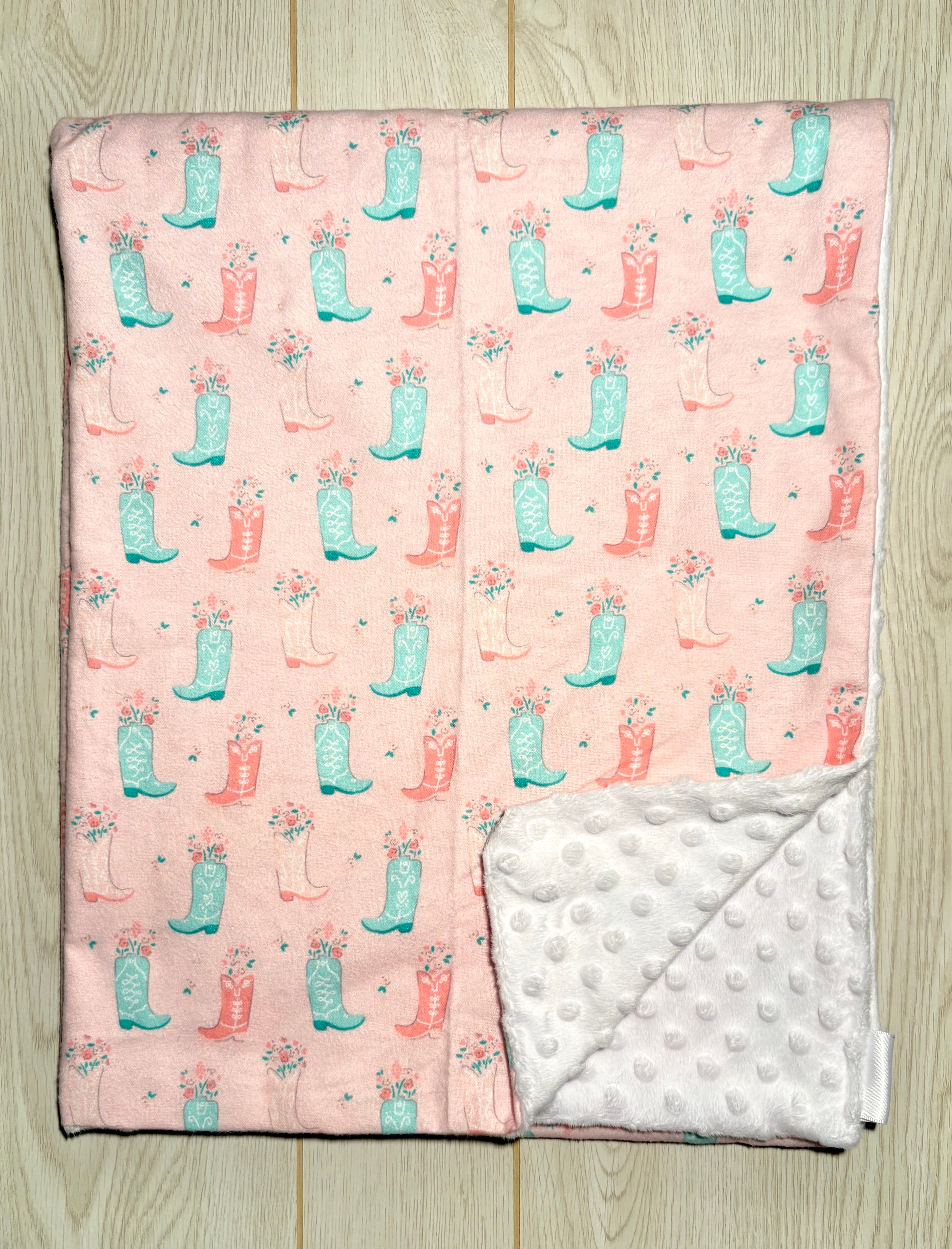 Doudou unie bottes roses