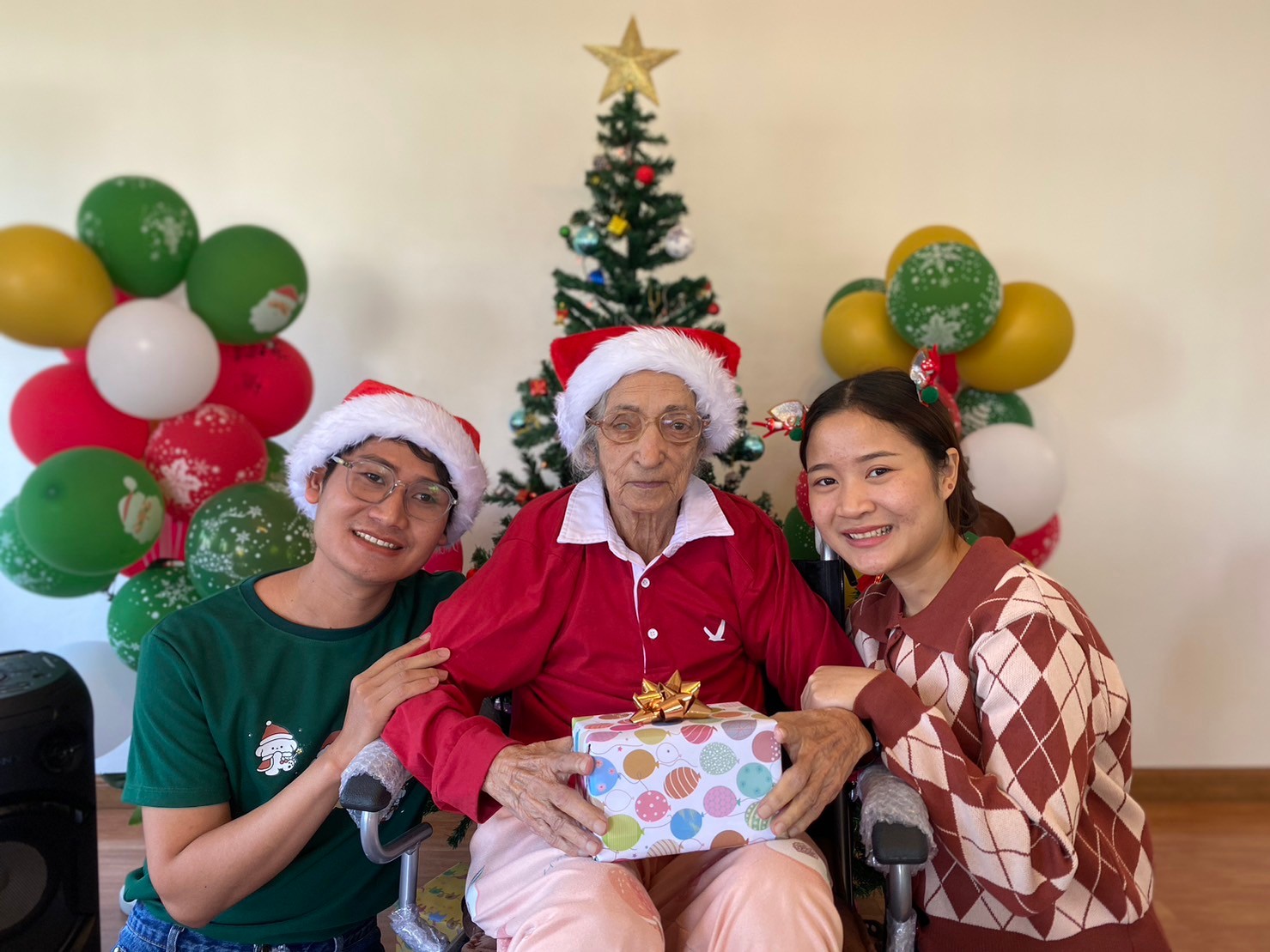 กิจกรรมเฉลิมฉลองเทศกาลคริสต์มาส บรรยากาศอบอุ่นของผู้สูงอายุเชียงใหม่