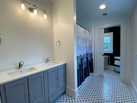 heatherhomes.bathroom4.jpeg