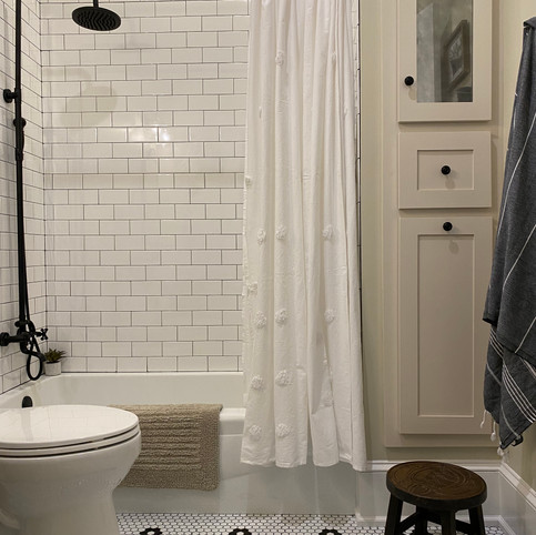 heatherhomes.clausenbathroom1.jpeg