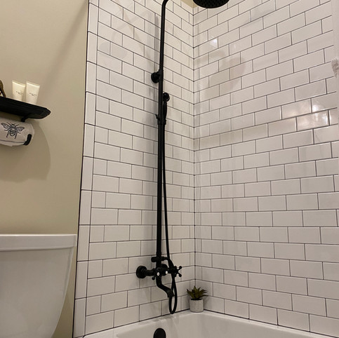 heatherhomes.clausenbathroom10.jpeg