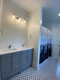 heatherhomes.bathroom3.jpeg
