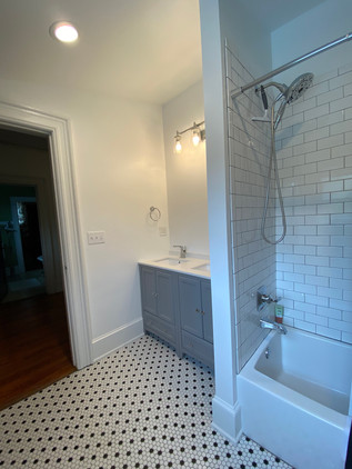 heatherhomes.bathroom8.jpeg