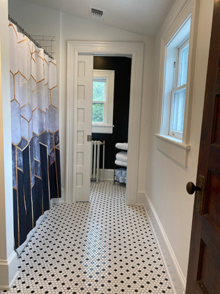 heatherhomes.bathroom1.jpeg