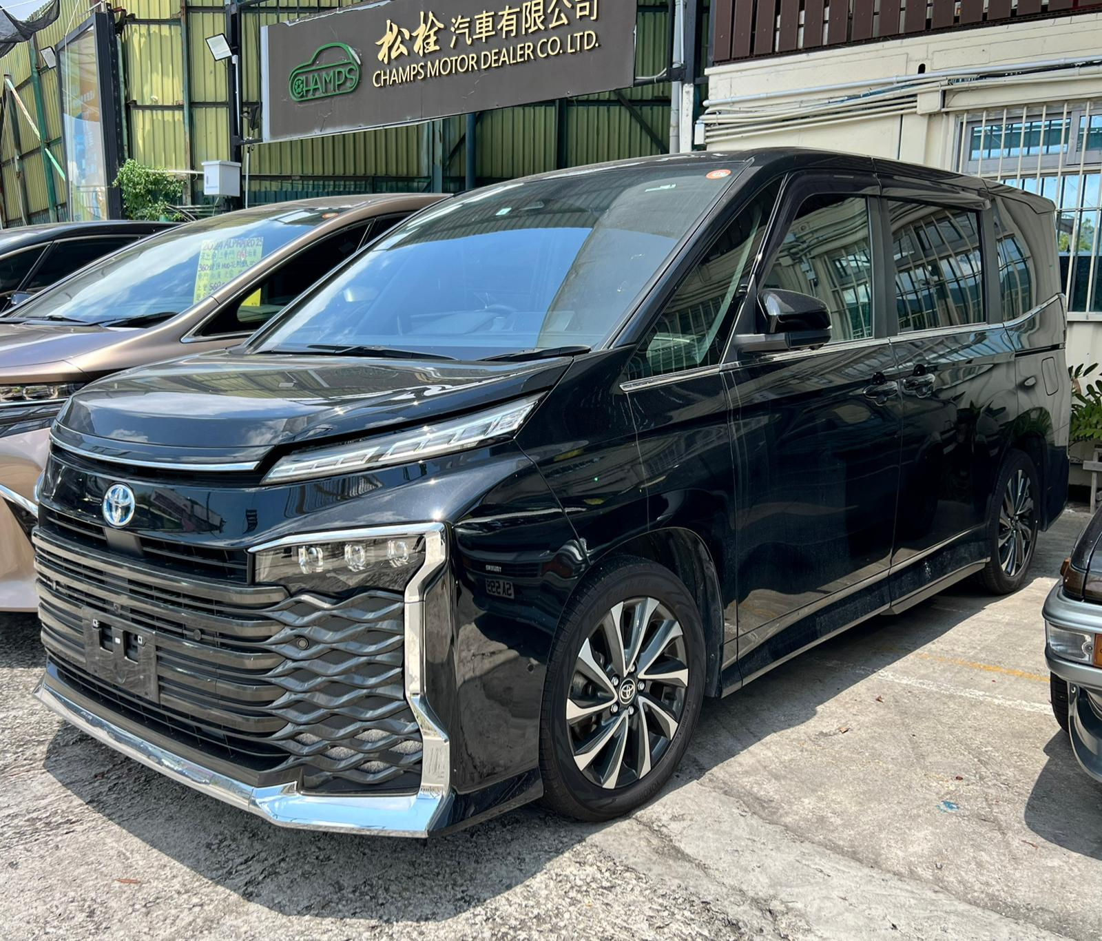 2023 TOYOTA VOXY HYBRID SZ