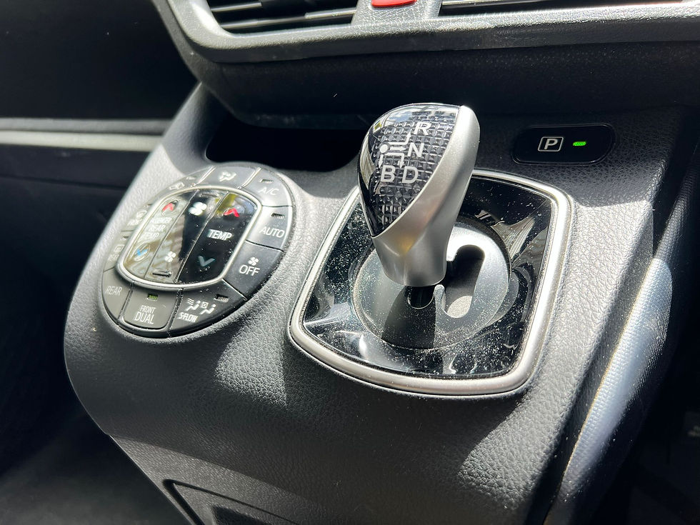 縮圖：2014 TOYOTA VOXY HYBRID