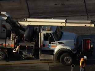 'n Taai situasie ontvou op 'n Amerikaanse hoofweg