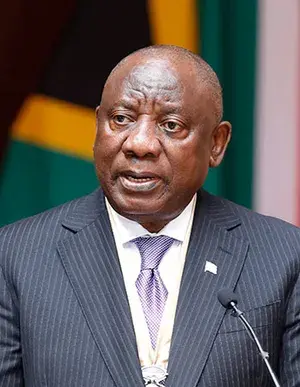Die video van Ramaphosa by ‘n vermeende tenderbedrog-meesterbrein se huis is glo oud