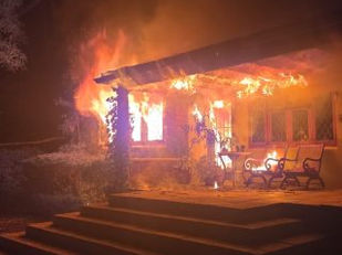 'n Bekende joernalis se huis brand gedeeltelik af