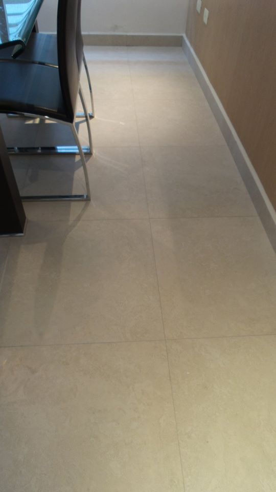 Piso Casa Caro
