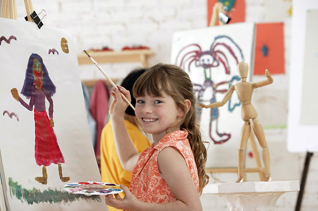 girl painting