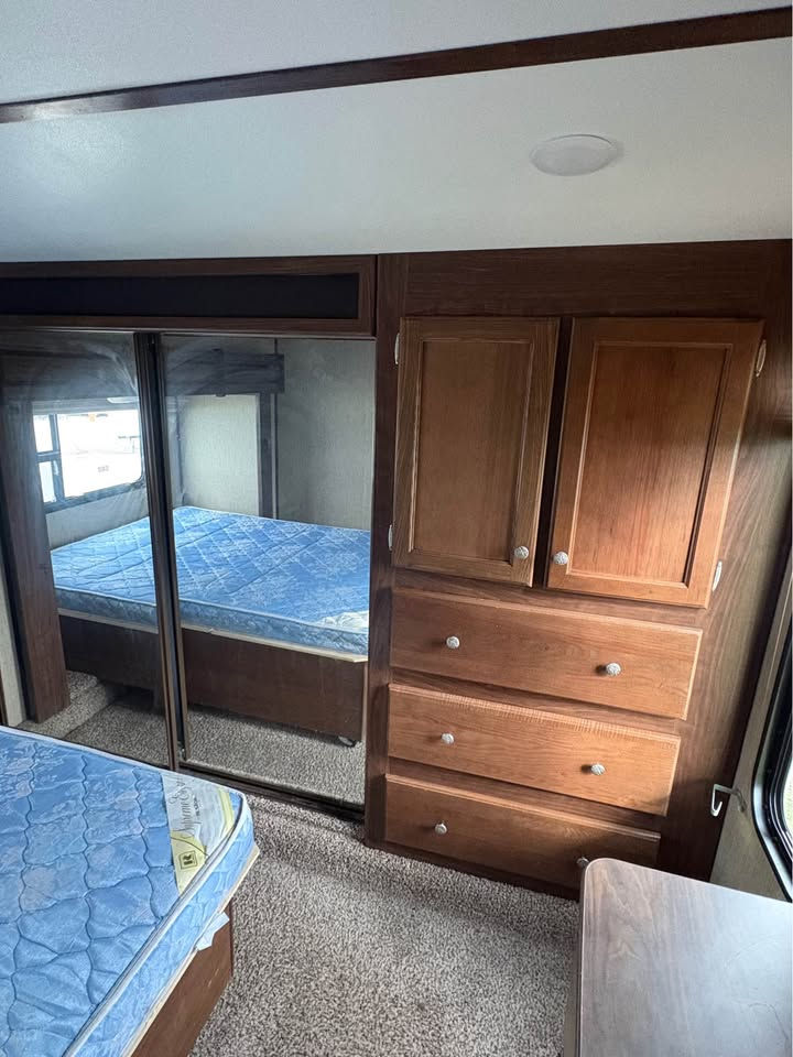 Thumbnail: 2017 Keystone  "Sprinter"  (FW)  -  2Bedrm  w/Loft