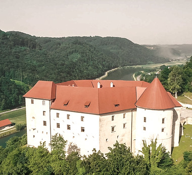Kasteel Rajhenburg posavje Slovenie_edit