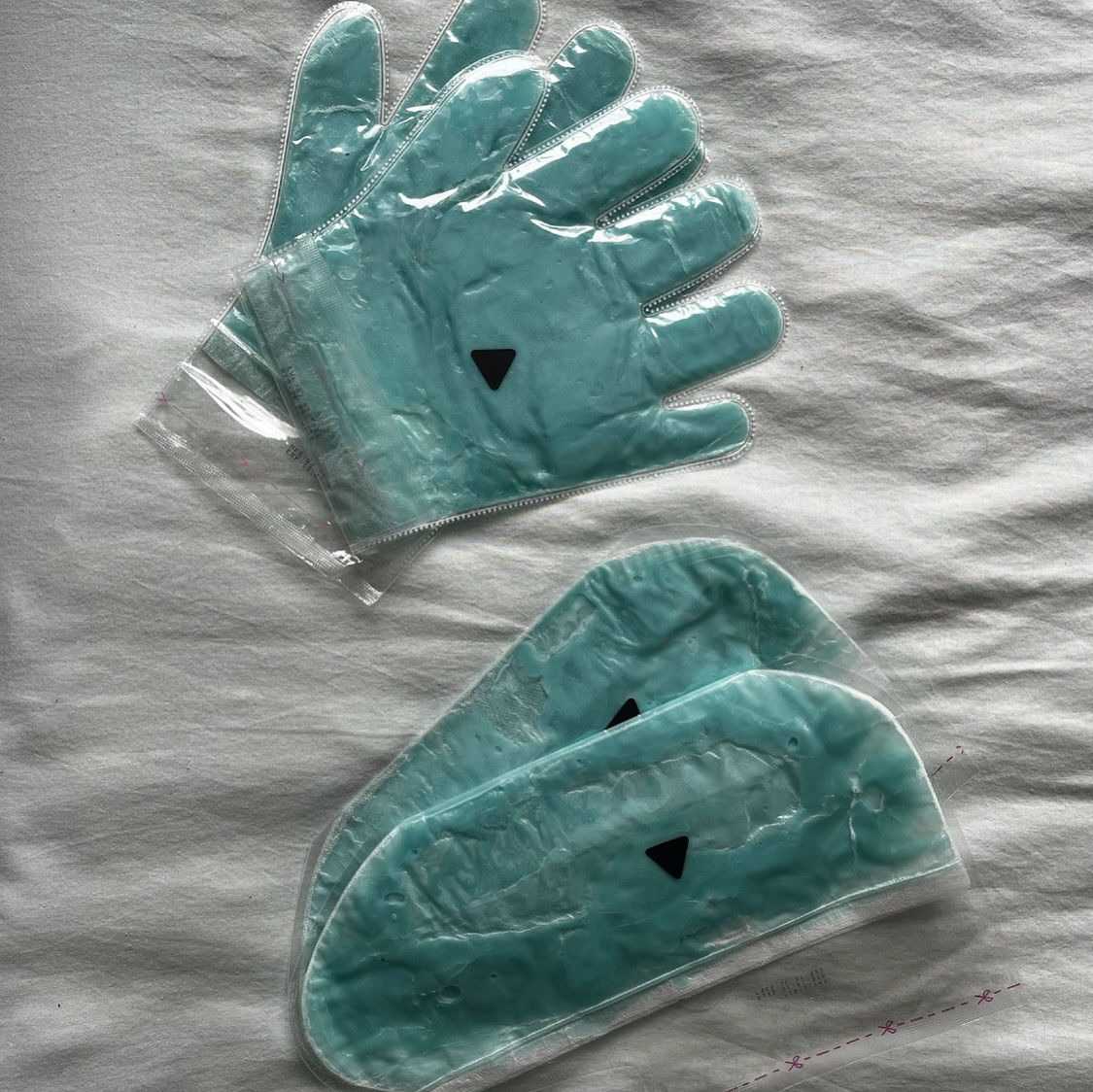 Paraffine gloves & socks