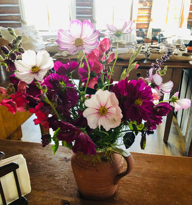 din room flowers.jpg