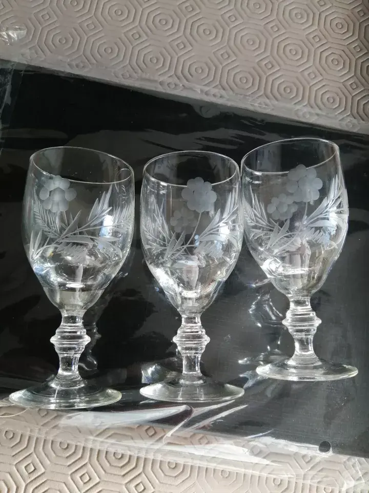 Front view of the x3 Sherry Glasses With Etched Floral Pattern