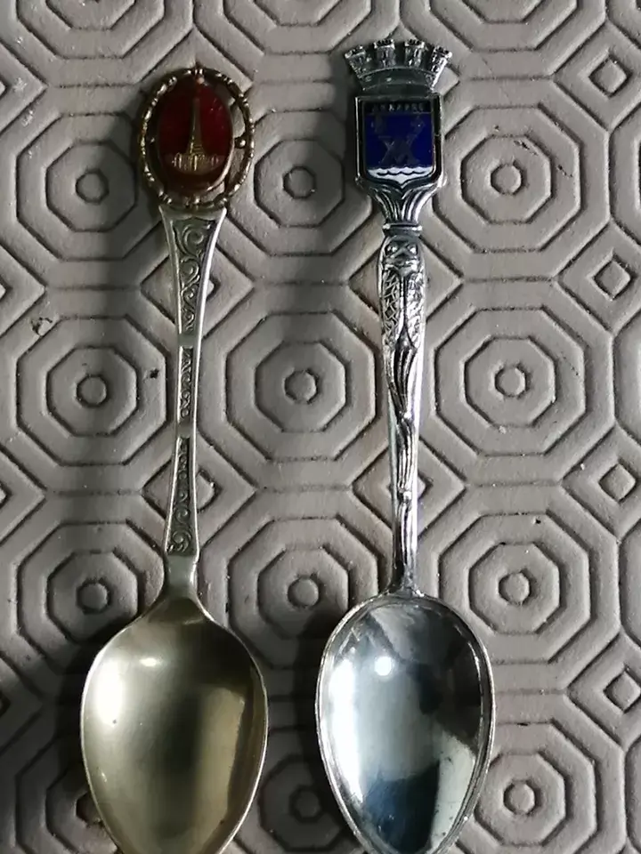 Top front view of the Silverplate Aubagne Spoon and Paris Spoon