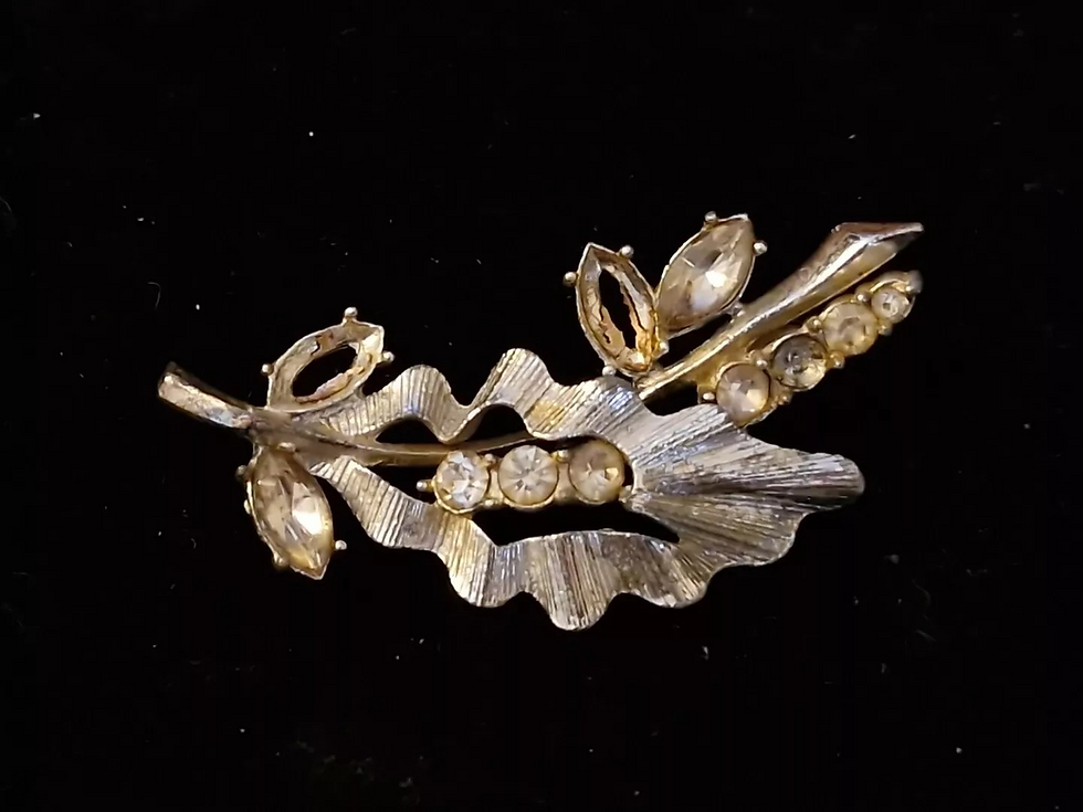 Front view of the Leaf Shape White Metal Brooch with Clear Stone Detail for Spares or Repair
