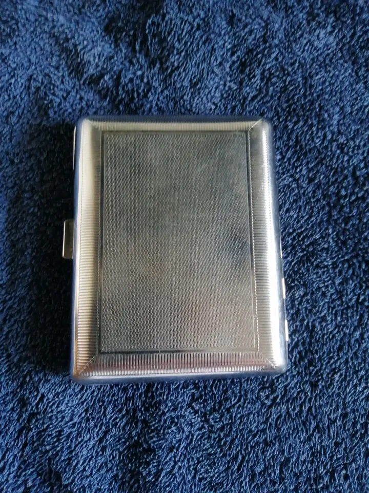 Rear view of the Sylva Chrome Cigarette Case Emu Brand Pat No 592790