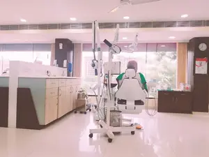 What to Expect During Your First Visit to a Dental Clinic in Ahmedabad