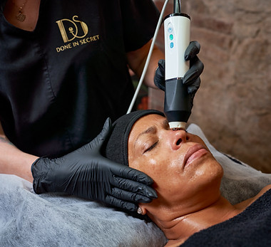 Limpieza facial basica + Radiofrecuencia Done in secret