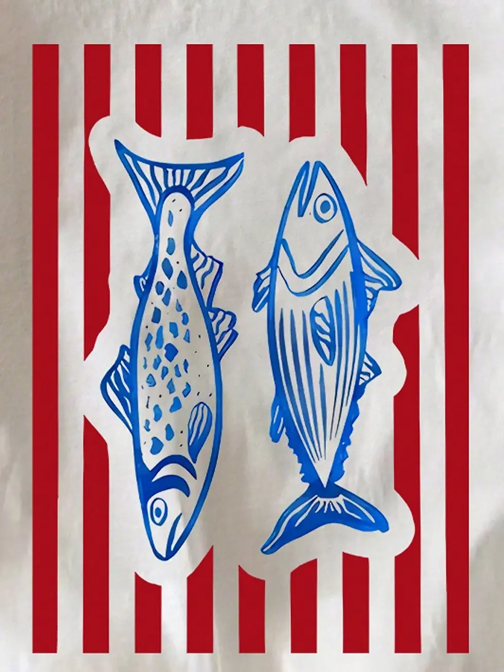 Miniatura: Camiseta de mujer de manga corta con cuello redondo, estampado de rayas y peces