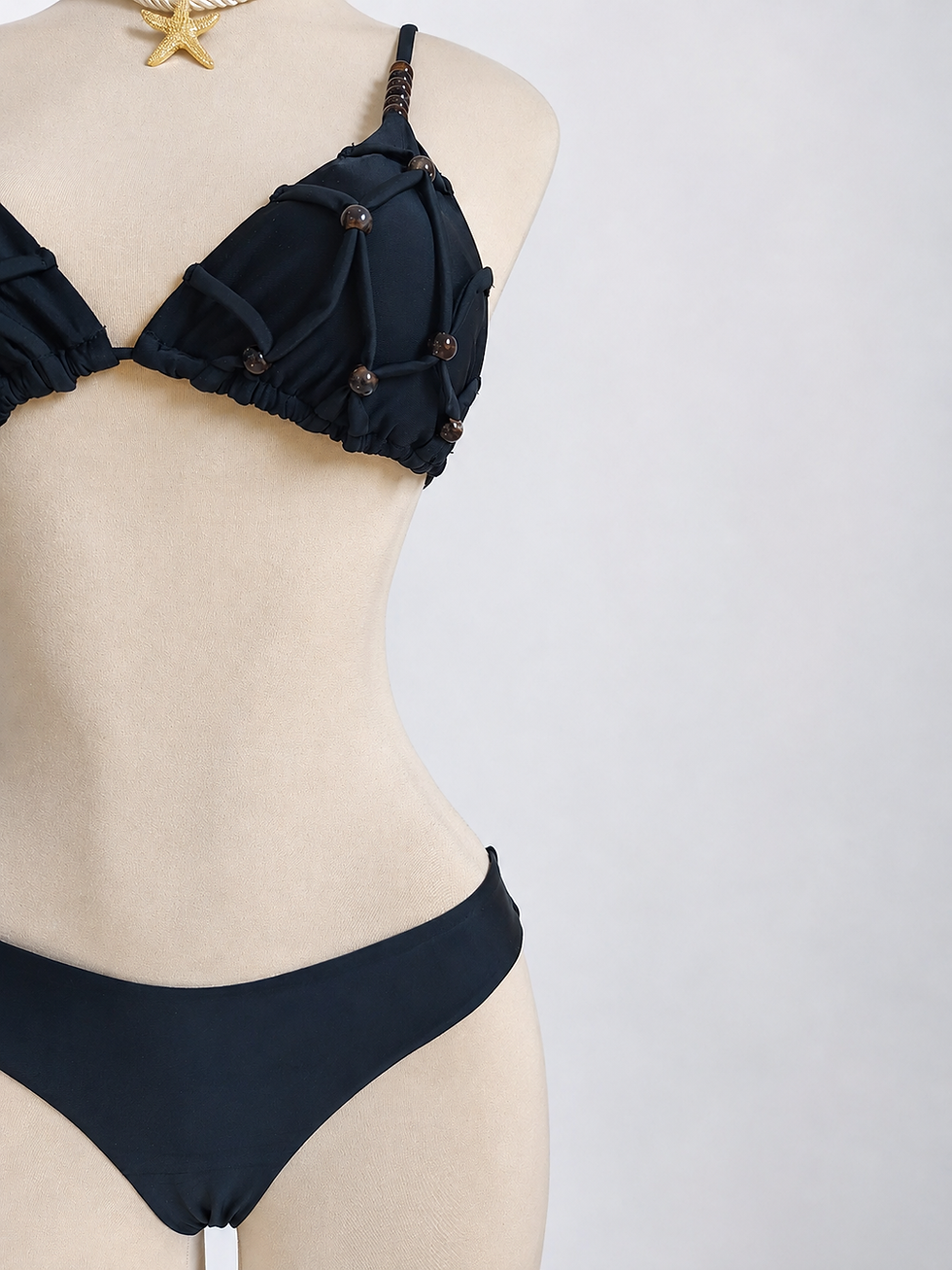 Miniatura: Bikini de triángulo de alta gama hecho a mano con cuentas para mujer