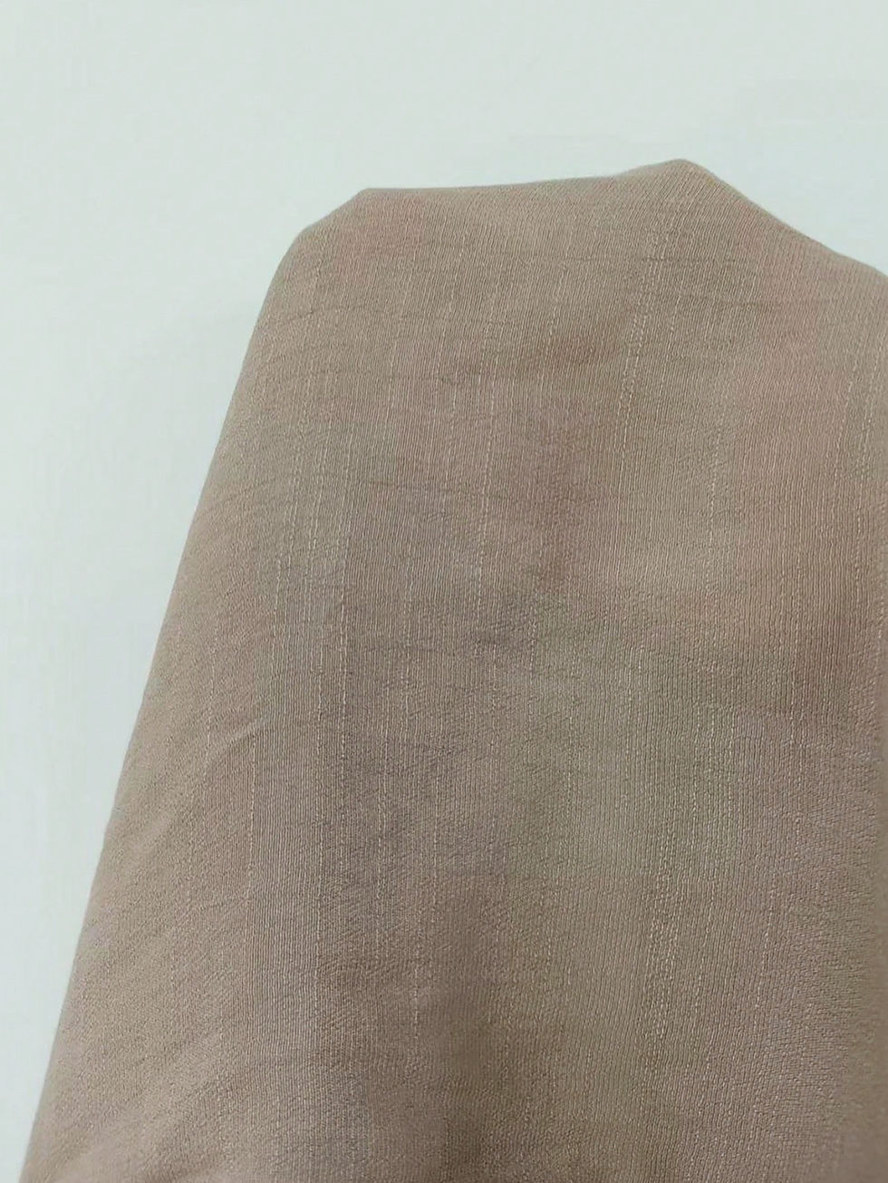 Miniatura: Salida de playa para mujer con cuello en V, color beige