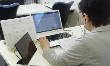 パソコン村 諫早教室 ワードの表作成 順調です。