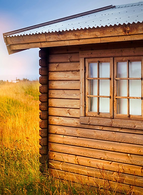 Ein lasiertes Holzhaus