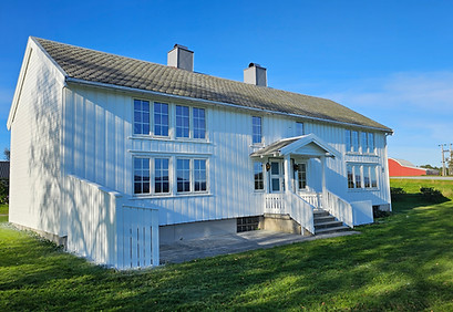 hvitt hus.jpg