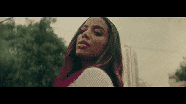Anitta - Atención-low.gif