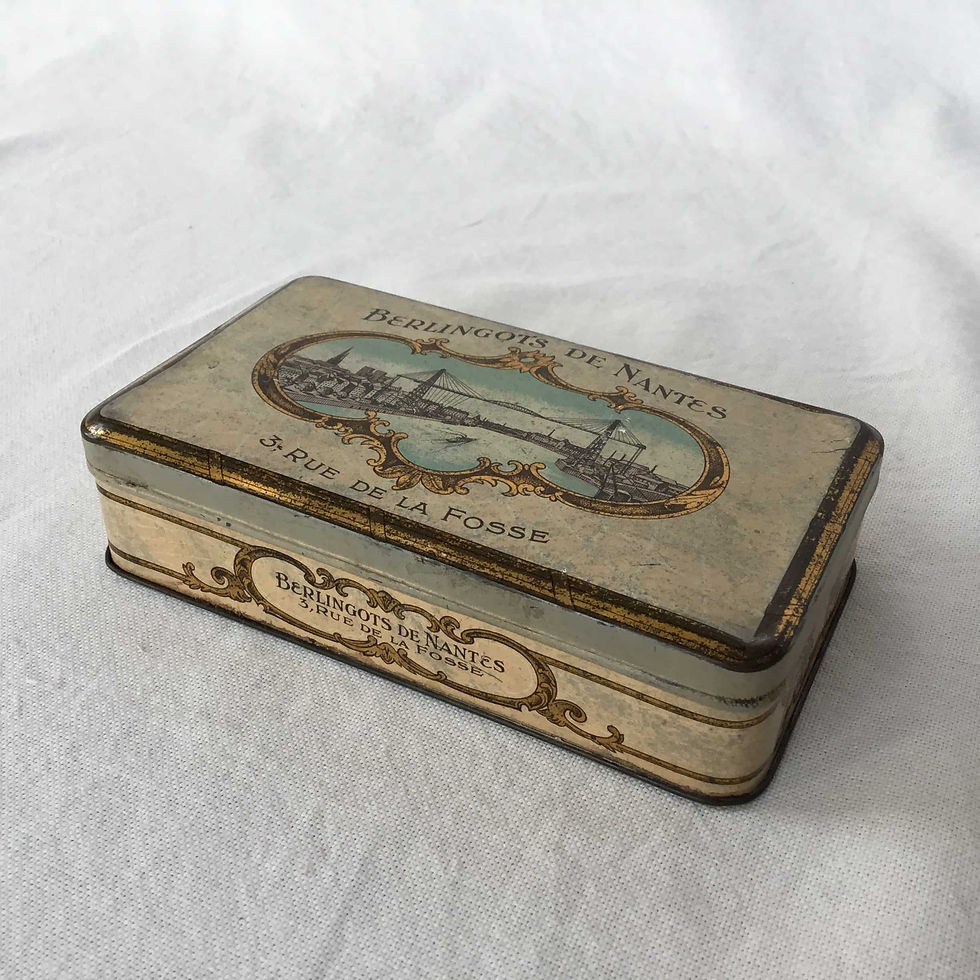 サムネイル： フランス アンティーク Berlingots de Nantes 菓子缶 ブリキ缶 ティン缶 15 cm