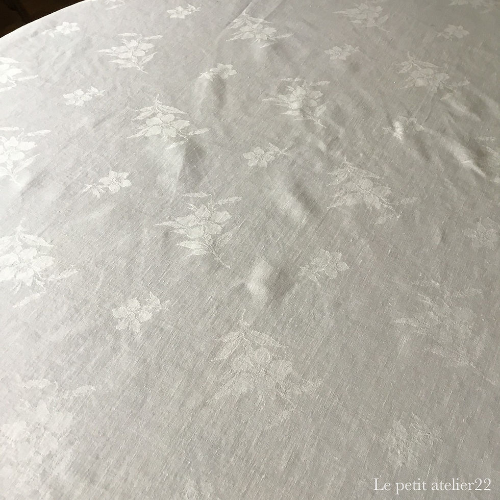 サムネイル： (正方形) フランス アンティーク リネン テーブルクロス ダマスク織 モノグラム  ”RF” 157 x 158 cm
