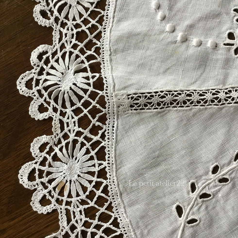 サムネイル： (円形) フランス アンティーク リネン リシュリュー刺繍 ボビンレース テーブルクロス ライトエクリュ 70 cm