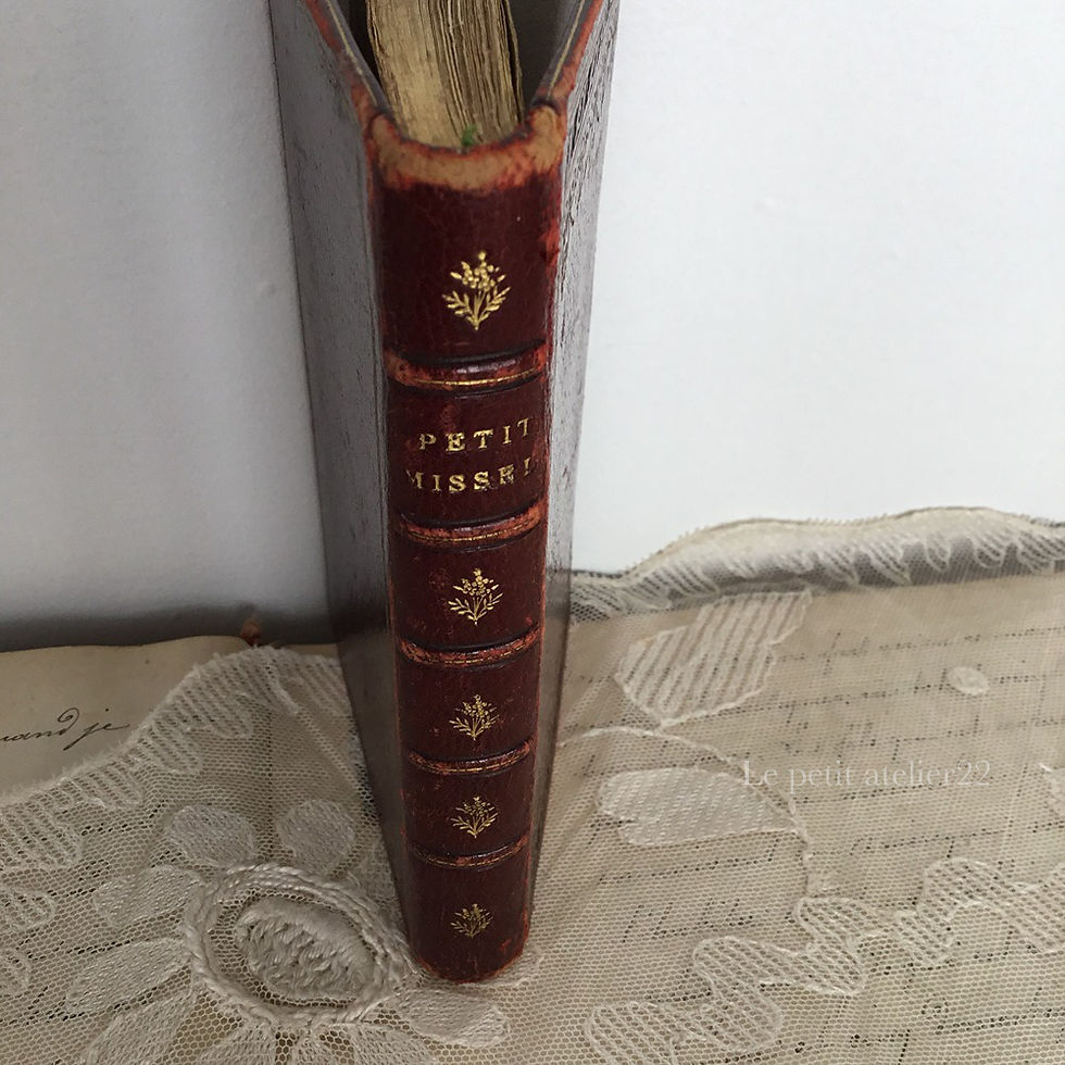 サムネイル： フランス アンティーク祈祷書 Petit Missel Romain (1892 ) 革 金彩 12.2 cm