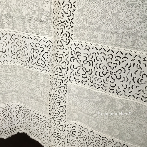 【美品】フランスアンティーク リシュリュー刺繍 スカラップ クロス[3077] 美品】フランスアンティーク リシュリュー刺繍 スカラップ